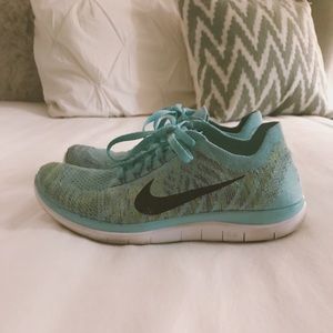 Nike Free Running Sneakers